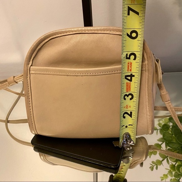 Coach Abbie Leather Crossbody White / Cream - Picture 9 of 10